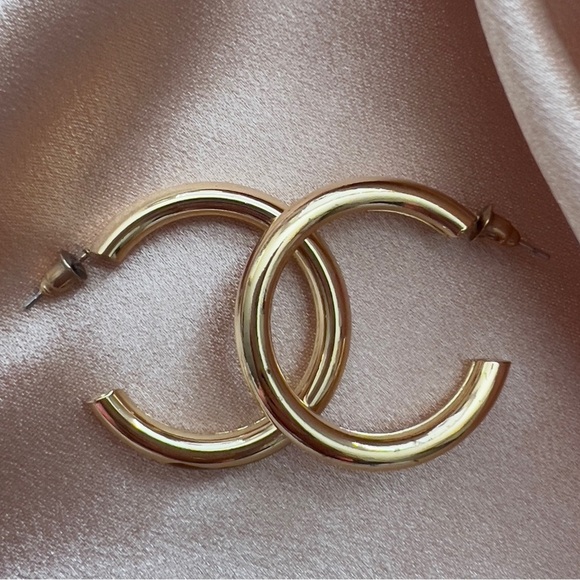 ✨✨✨ Classic Hoops ✨✨✨ - Picture 1 of 2